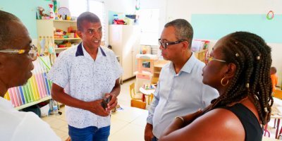 Poursuite de la visite des écoles 