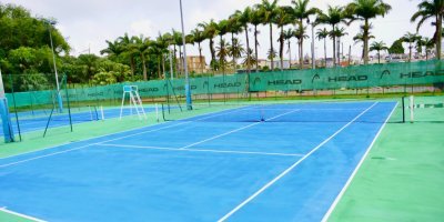 COURTS DE TENNIS : NOUVEAUX REVÊTEMENTS