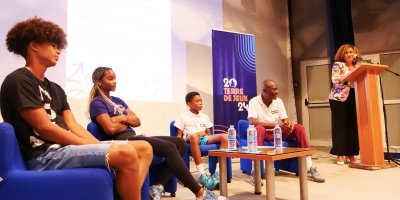 Conférence débat sur le thème SPORT ET ÉTUDES EN EXCELLENCE